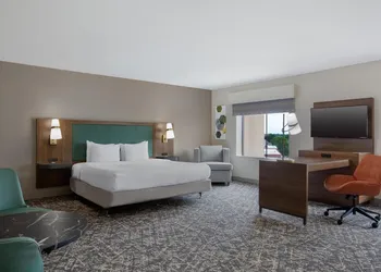 Hampton Inn & Suites Dallas Arlington N Entertainment Dist. hotel thumbnail 4