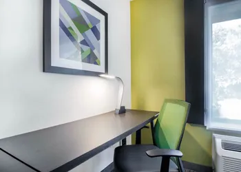 Holiday Inn Express and Suites Albany Airport- Wolf Road by IHG hotel thumbnail 3