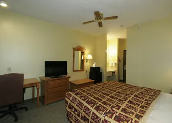 Days Inn by Wyndham Lehi hotel thumbnail 7
