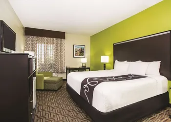 La Quinta Inn & Suites by Wyndham Fruita hotel thumbnail 6