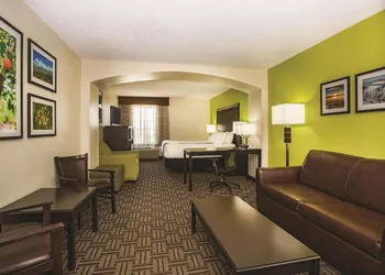 La Quinta Inn & Suites by Wyndham Fruita hotel thumbnail 8