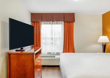 Days Inn & Suites by Wyndham Sherwood Park Edmonton hotel thumbnail 5
