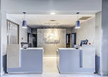 Holiday Inn Express Hotel & Suites Columbus Univ Area - Osu by IHG hotel thumbnail 2