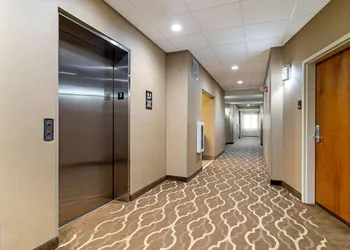 Comfort Suites Byron Warner Robins hotel thumbnail 6