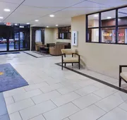 La Quinta Inn & Suites by Wyndham Columbus - Grove City hotel detail image 4