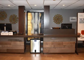 Four Points by Sheraton Chicago Westchester/Oak Brook hotel thumbnail 2