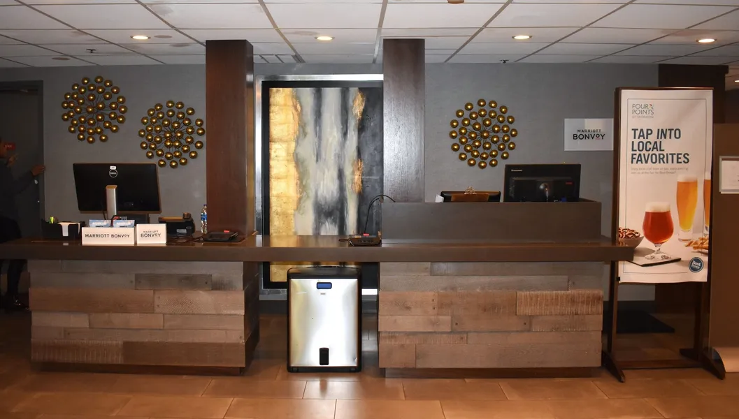 Four Points by Sheraton Chicago Westchester/Oak Brook hotel detail image 2