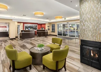 Hampton Inn & Suites Seattle-North/Lynnwood hotel thumbnail 2
