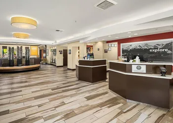 Hampton Inn & Suites Seattle-North/Lynnwood hotel thumbnail 5