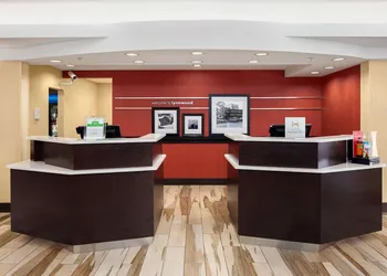 Hampton Inn & Suites Seattle-North/Lynnwood hotel thumbnail 6