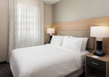 Candlewood Suites Miami Lakes by IHG hotel thumbnail 4