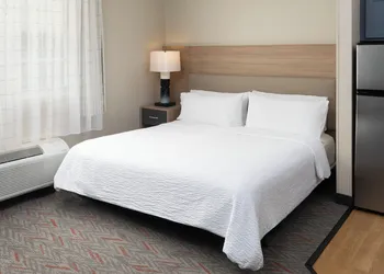 Candlewood Suites Miami Lakes by IHG hotel thumbnail 7