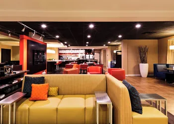 Courtyard by Marriott Mishawaka-University Area hotel thumbnail 2