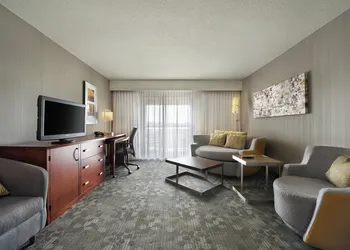 Courtyard by Marriott Mishawaka-University Area hotel thumbnail 8