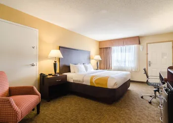 Quality Inn & Suites Ogallala hotel thumbnail 6
