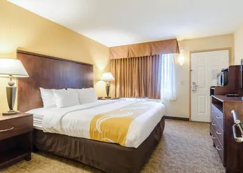 Quality Inn & Suites Ogallala hotel thumbnail 8