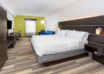 Holiday Inn Express & Suites Morristown by IHG hotel thumbnail 3