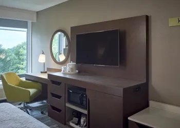 Hampton Inn by Hilton Harrisburg West hotel thumbnail 6