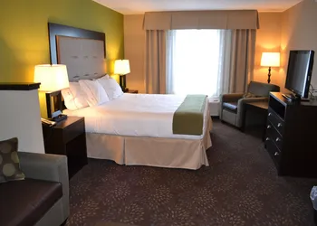 Holiday Inn Express Hotel & Suites Northwood by IHG hotel thumbnail 7