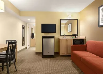 Travelodge Suites by Wyndham Moncton hotel thumbnail 4