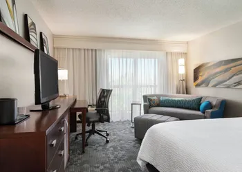 Courtyard by Marriott Lubbock hotel thumbnail 4
