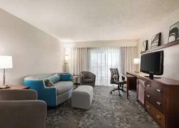 Courtyard by Marriott Lubbock hotel thumbnail 5