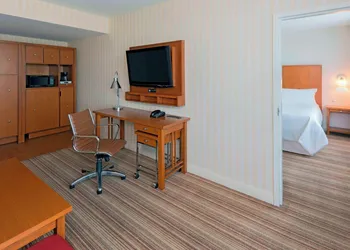 Four Points by Sheraton Cambridge Kitchener, Ontario hotel thumbnail 6