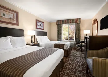 Days Inn by Wyndham Concord hotel thumbnail 6