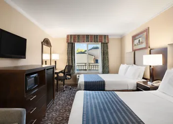 Days Inn by Wyndham Concord hotel thumbnail 8