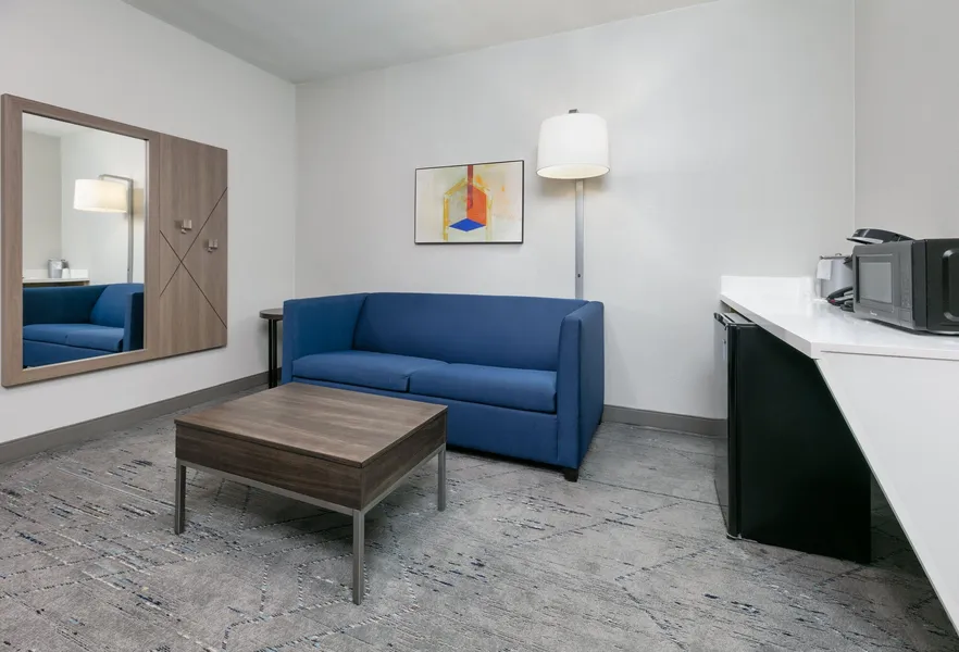 Holiday Inn Express & Suites Dallas Park Central Northeast by IHG hotel detail image 2
