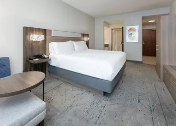 Holiday Inn Express & Suites Dallas Park Central Northeast by IHG hotel thumbnail 8