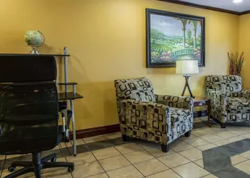 Econo Lodge Defuniak Springs I-10 hotel thumbnail 3