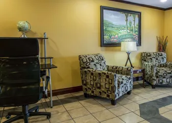 Econo Lodge Defuniak Springs I-10 hotel thumbnail 3