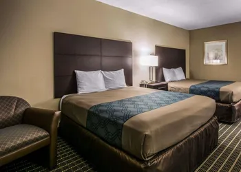 Econo Lodge Defuniak Springs I-10 hotel thumbnail 8
