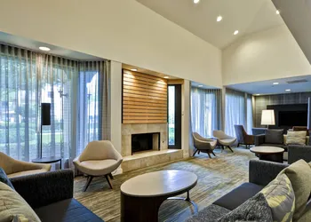 Courtyard by Marriott Dallas Medical/Market Center hotel thumbnail 2