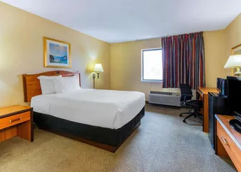 La Quinta Inn & Suites by Wyndham Las Cruces Organ Mountain hotel thumbnail 4