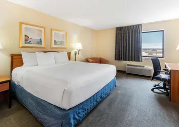 La Quinta Inn & Suites by Wyndham Las Cruces Organ Mountain hotel thumbnail 7
