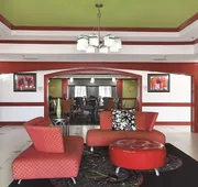 La Quinta Inn & Suites by Wyndham Dallas - Hutchins hotel detail image 3