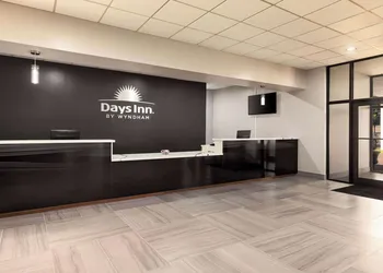 Days Inn by Wyndham McComb MS hotel thumbnail 2