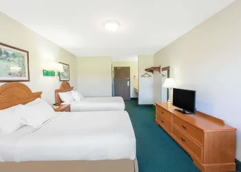 Quality Inn Clare hotel thumbnail 4