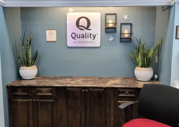 Quality Inn Old Saybrook - Westbrook hotel thumbnail 3