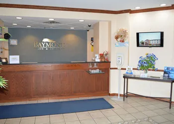 Baymont by Wyndham Waterford/Burlington WI hotel thumbnail 6