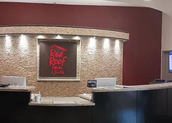 Red Roof Inn & Suites Longview hotel thumbnail 3