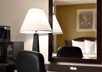 Travelodge by Wyndham La Porte/Michigan City Area hotel thumbnail 5