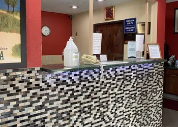 Travelodge by Wyndham La Porte/Michigan City Area hotel thumbnail 4