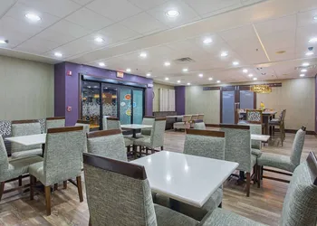 Hampton Inn Cullman hotel thumbnail 2