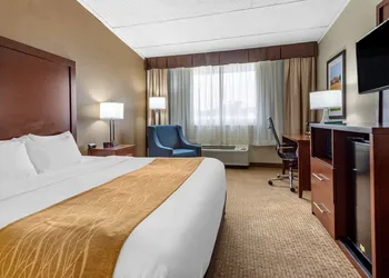 Comfort Inn Lancaster County North hotel thumbnail 4