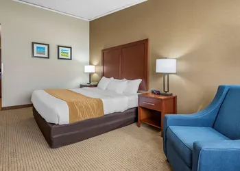 Comfort Inn Lancaster County North hotel thumbnail 5
