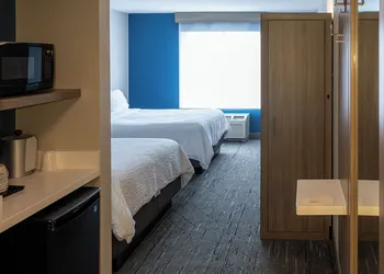 Holiday Inn Express Hotel & Suites Brockville by IHG hotel thumbnail 4