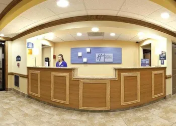 Holiday Inn Express & Suites Byron by IHG hotel thumbnail 2